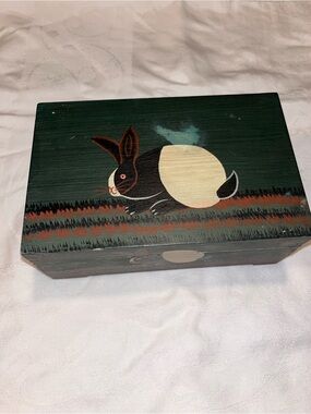 Warren Kimble Hand-Painted Bunny Wooden Trinket Box in Dark Green and Cream